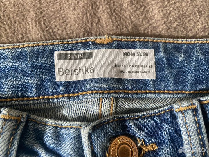 Джинсы Bershka mom slim