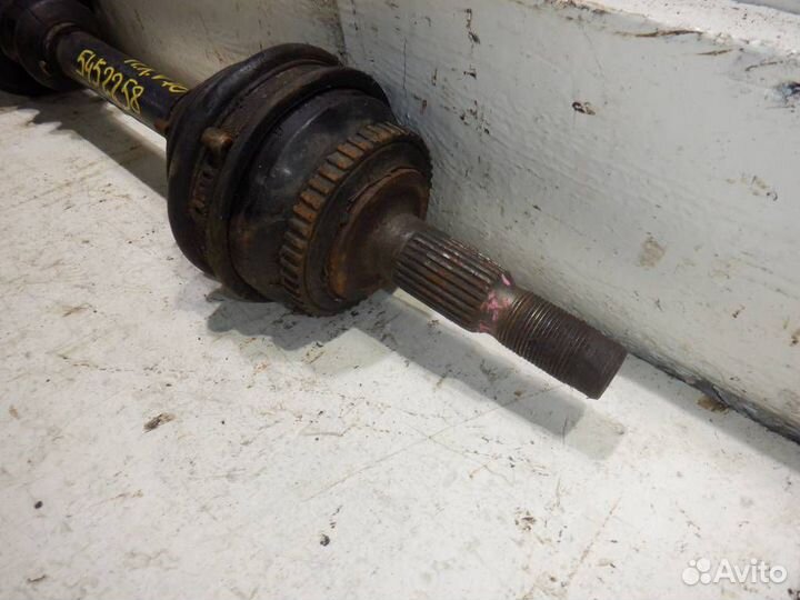 Привод передний левый
