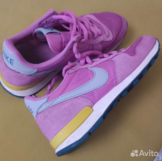 Кроссовки женские Nike