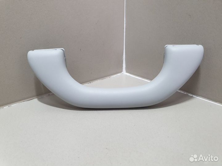 Ручка потолочная передняя Skoda Fabia 2