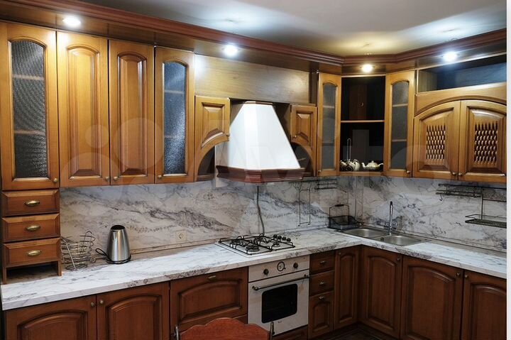 Дом 200 м² на участке 3 сот.