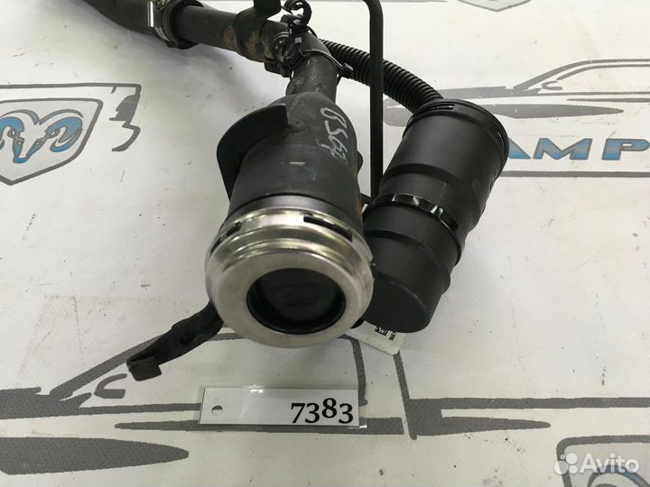 Горловина топливного бака