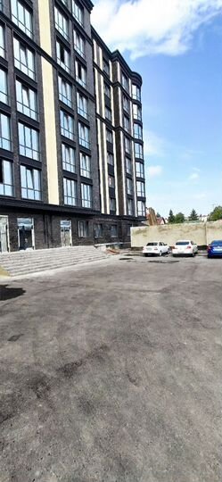 2-к. квартира, 76 м², 8/8 эт.