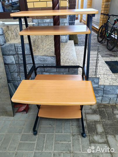 Стол компьютерный