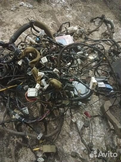 Вся проводка на Митцубиси лансер 9