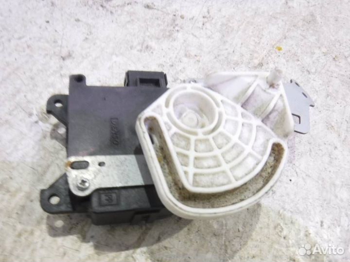 Моторчик заслонки печки