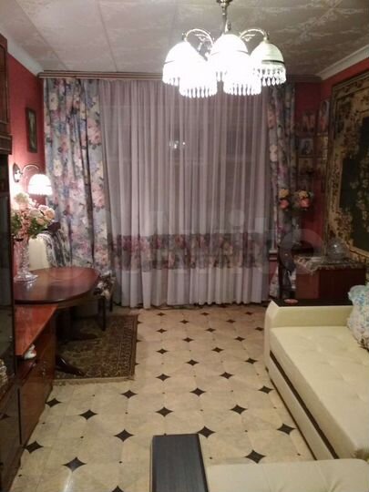 Комната 17 м² в 5-к., 3/5 эт.