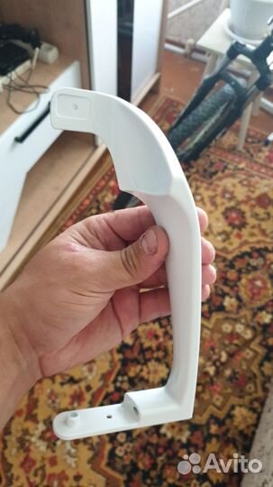 Ручка для холодильника Бирюса правая верхняя