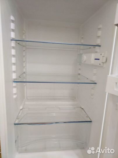 Холодильник двухкамерный liebherr