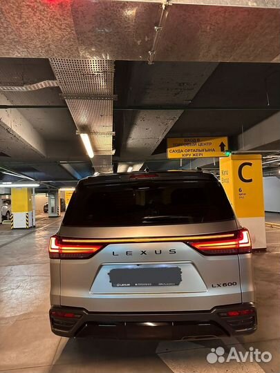 Lexus LX 3.5 AT, 2022, 10 000 км
