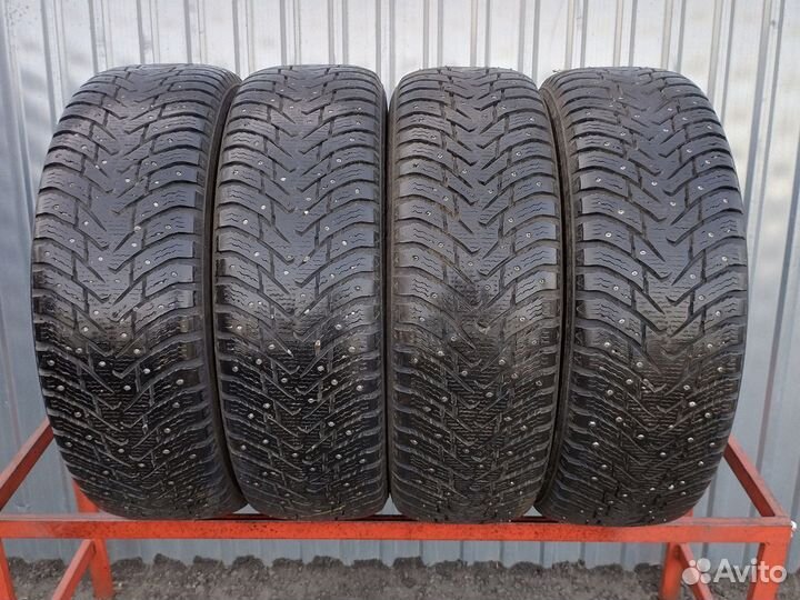 Nokian Tyres Hakkapeliitta 8 SUV 245/70 R17 110T