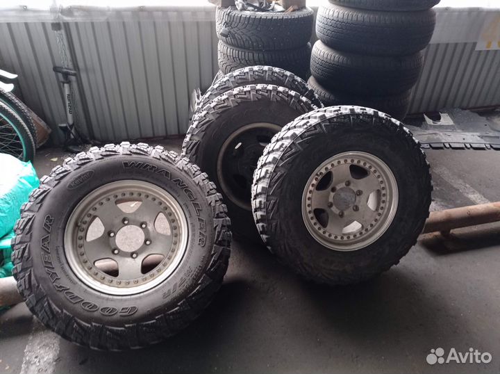 Goodyear Wrangler MT/R 265/75 R16