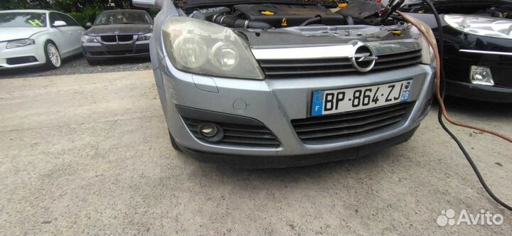 Замок капота Opel Astra H (2004-2010)