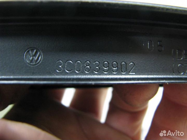 Накладка двери задней правой VW Passat (B6) 2005