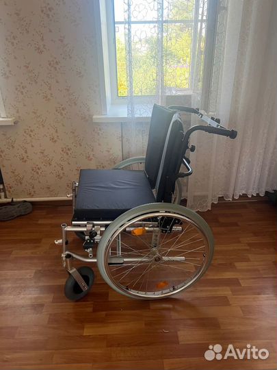 Инвалидная коляска новая