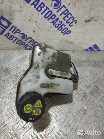 Главный тормозной цилиндр Mazda 3 Bk хэтчбэк 1.6