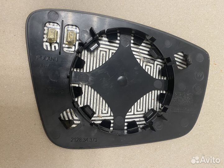 Зеркальный элемент Skoda Rapid/ VW Polo