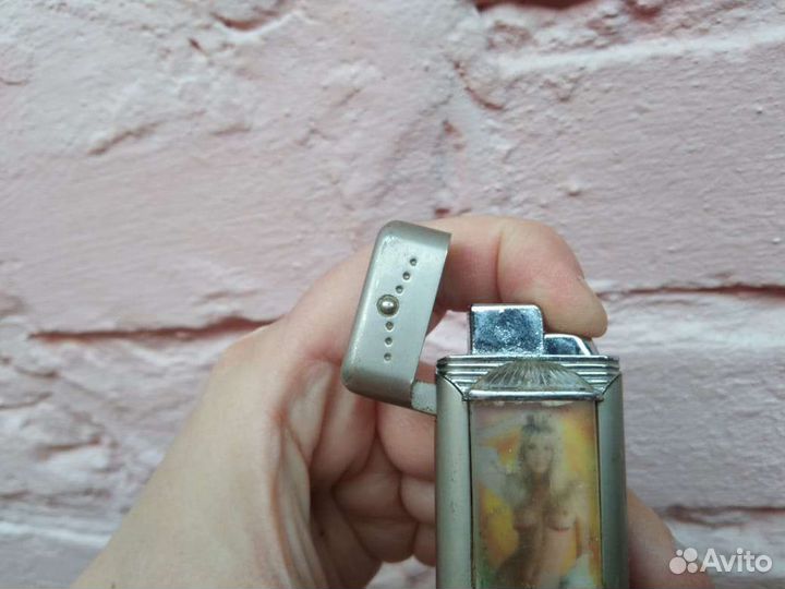 Зажигалки ретро