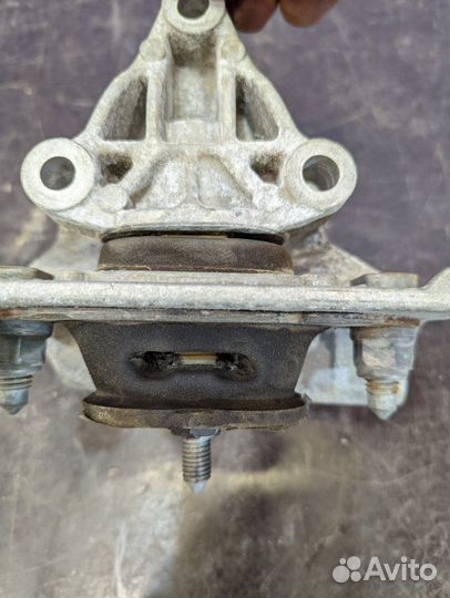 Опора двигателя Renault Kaptur