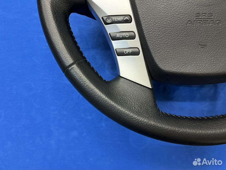 Оригинальный кожаный руль Toyota Sai