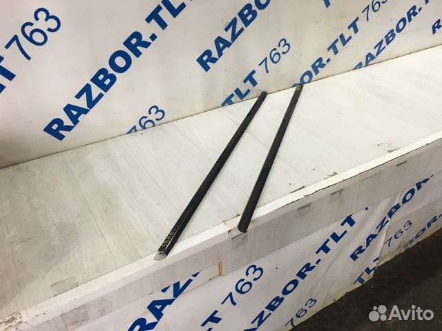 Уплотнитель стекла наружний jaguar XF 3.0 ат aj30