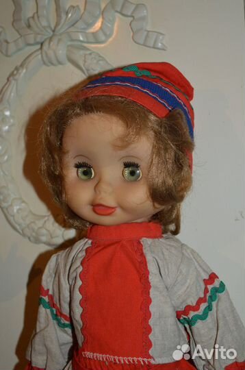 Кукла СССР. В народном костюме