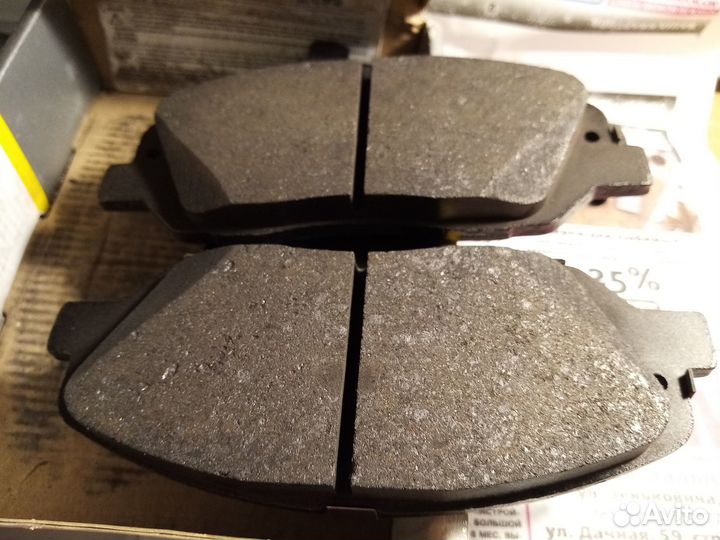 Передние тормозные колодки для