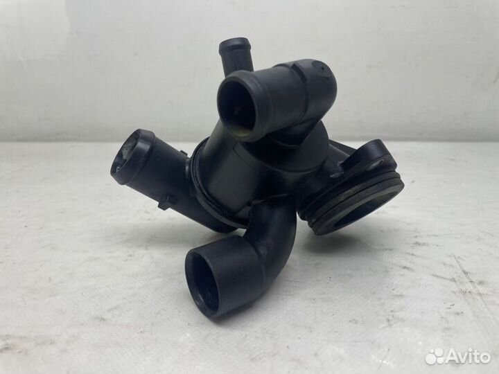 Термостат Volkswagen Jetta 6 2.0 TDI 2011