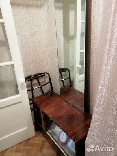 Трюмо с зеркалом времен СССР