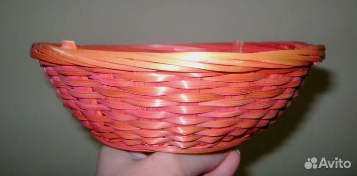 Плетёная сухарница