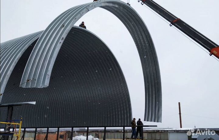 Монтажник на стройку