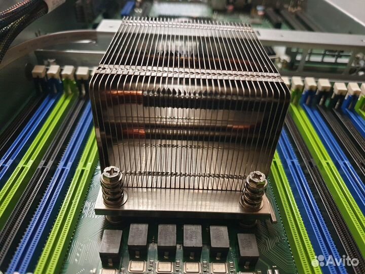 Pадиатор V26898-B1001-V1 для CPU сервера Fujitsu