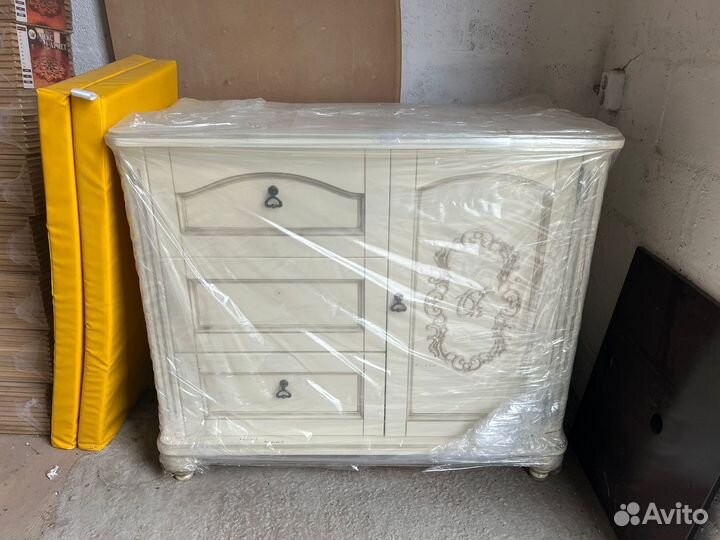 Детская кровать с комодом 2шт