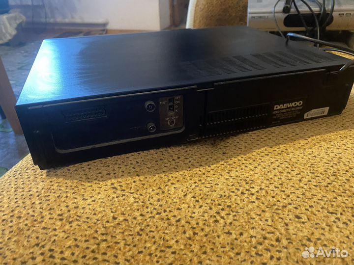 Кассетный магнитофон HQ