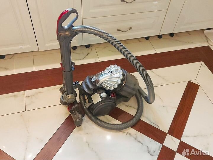 Пылесос dyson DC23