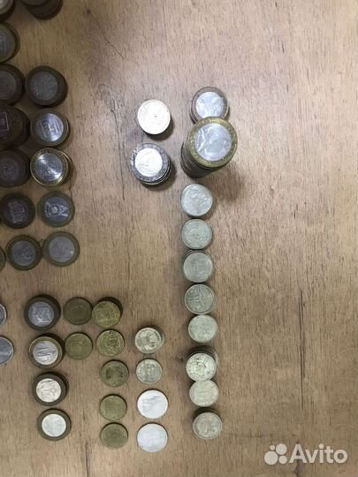 Юбилейные монеты