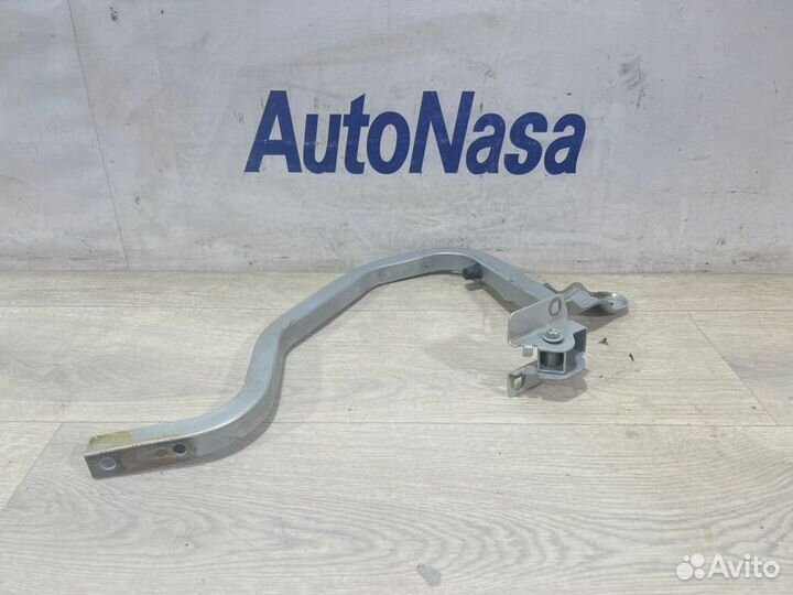 Петля крышки багажника правая Renault Logan седан