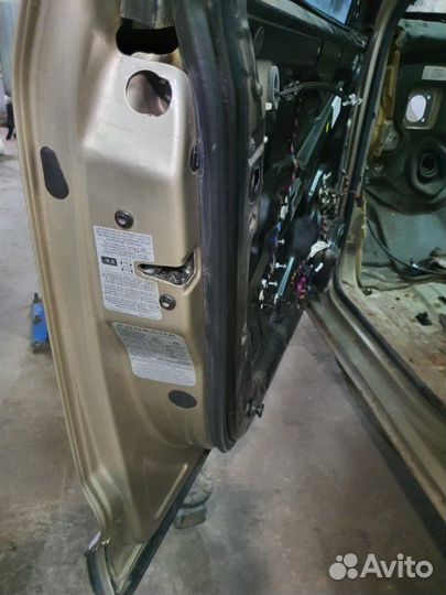 Дверь передняя левая Porsche Cayenne 955 M48.50 06