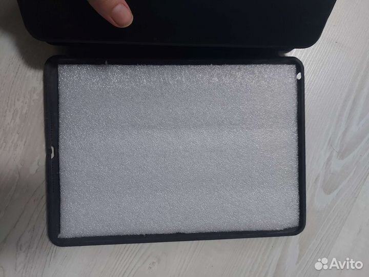Чехол на iPad