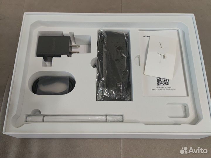 Планшет Doogee R10