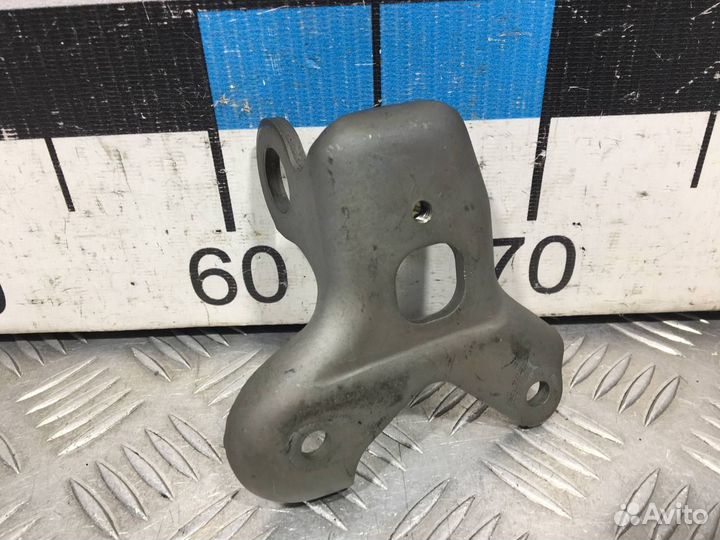 Б/У Кронштейн двигателя#001