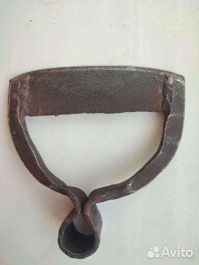 Старинная кованая мотыга