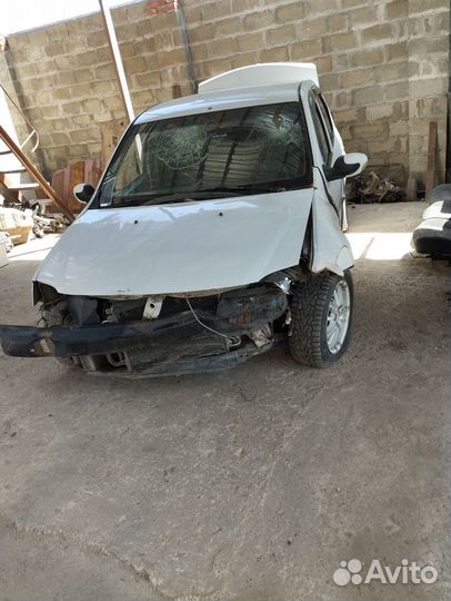 Рено Логан 1 в разбор