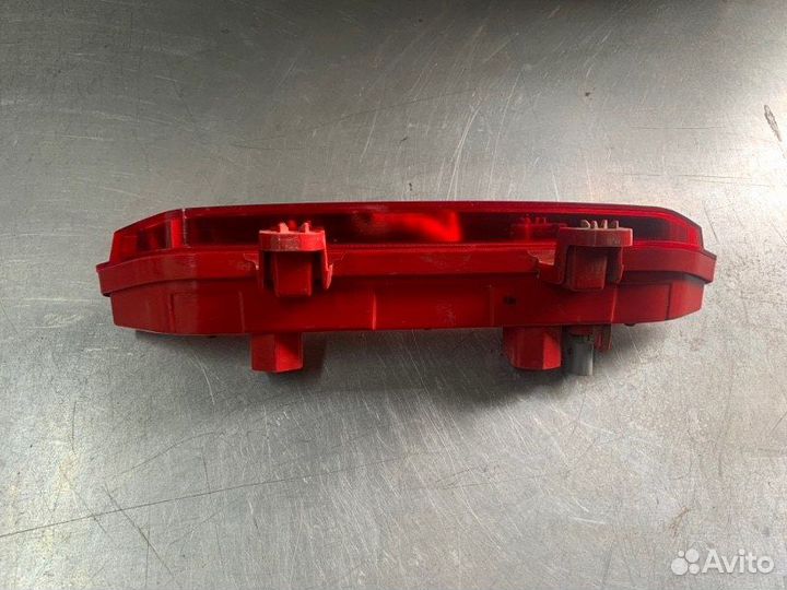 Фонарь противотуманный задний Genesis G70 седан