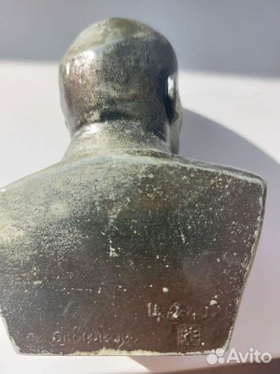 Бюст Ленина