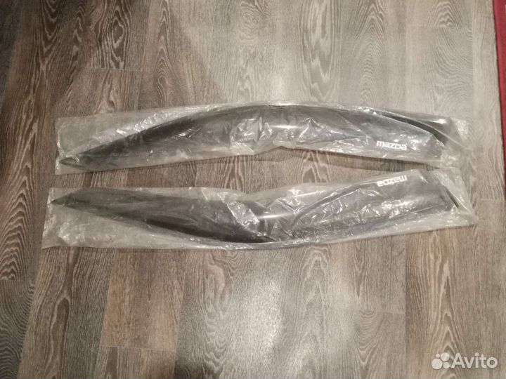 Ветровики на дверь переднюю