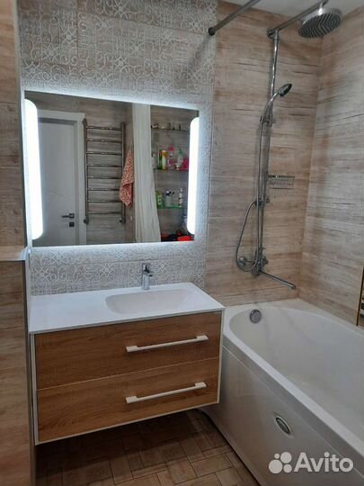 Зеркало с подсветкой 90х75 см