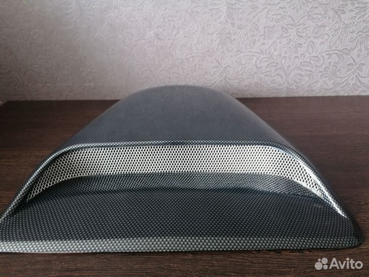 Воздухозаборник на капот