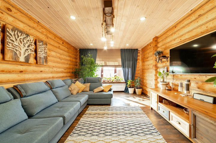 Дом 200 м² на участке 8 сот.