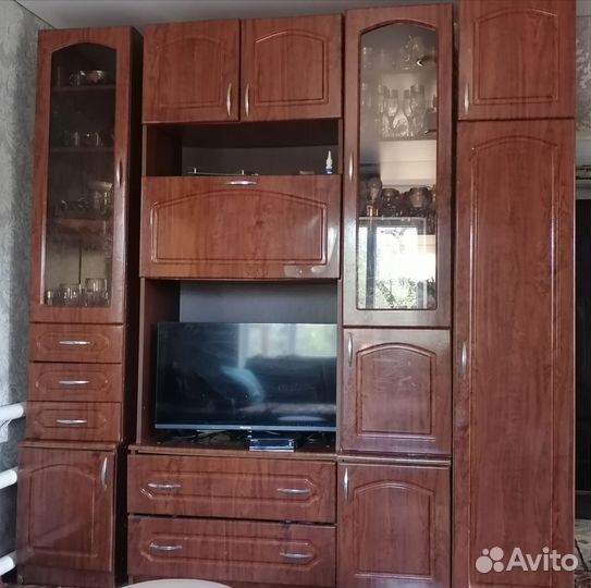 Стенка в гостиную бу